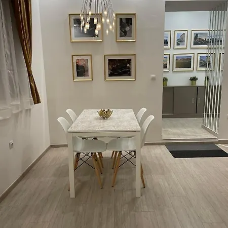Gold Blanc Luxury Apartamento *